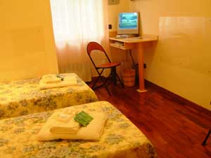 5 person executive apartment with city view, and private facilities